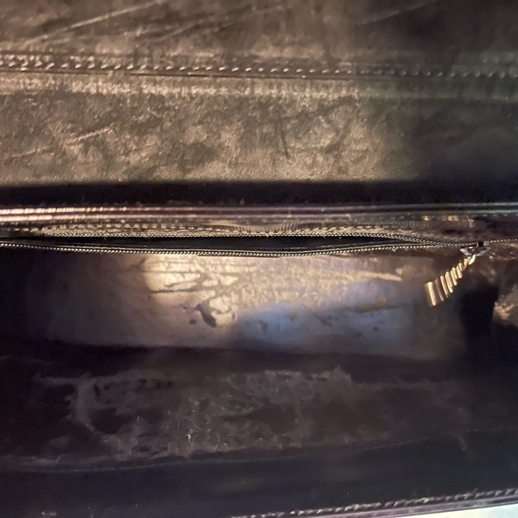 Gucci Shoulder Bag - Picture 14 of 15